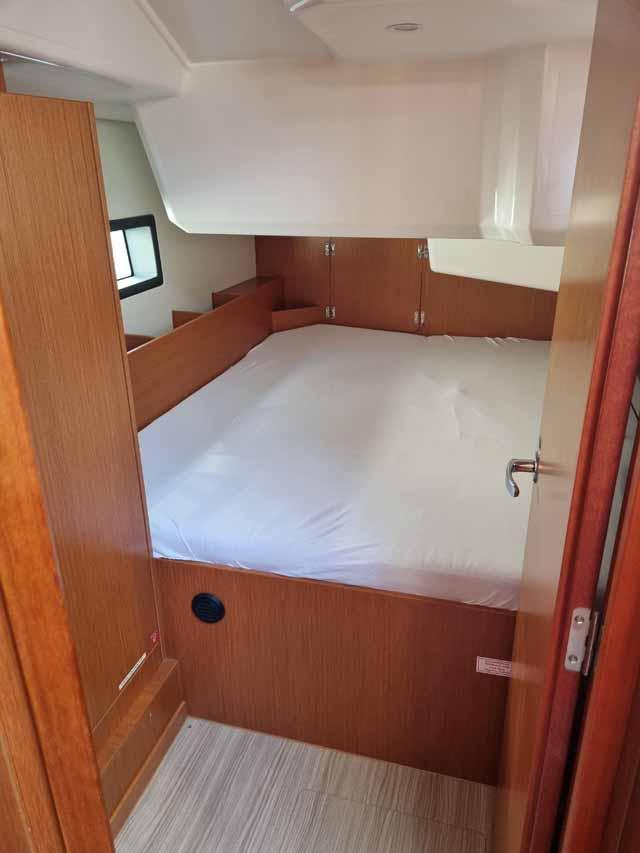 Bavaria C38, picture 9