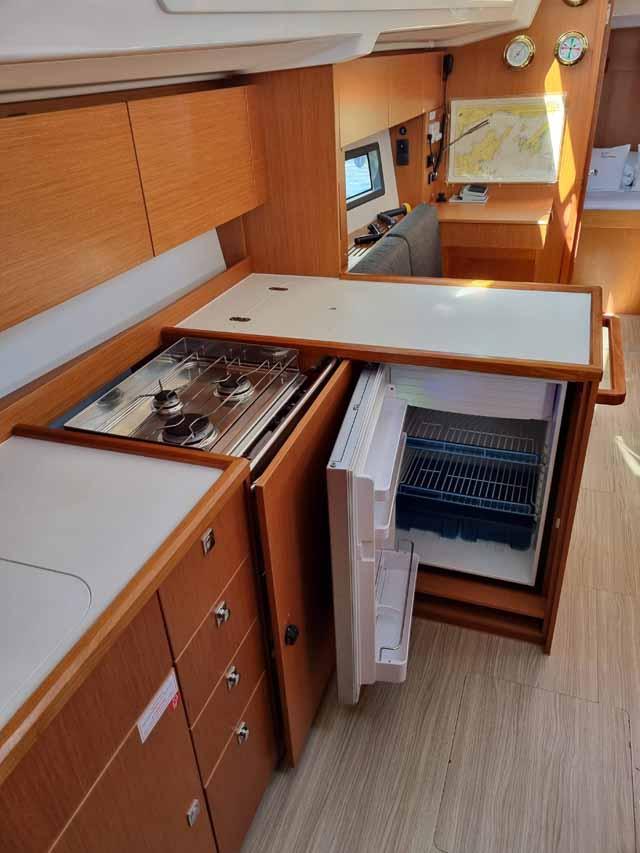 Bavaria C38, picture 7