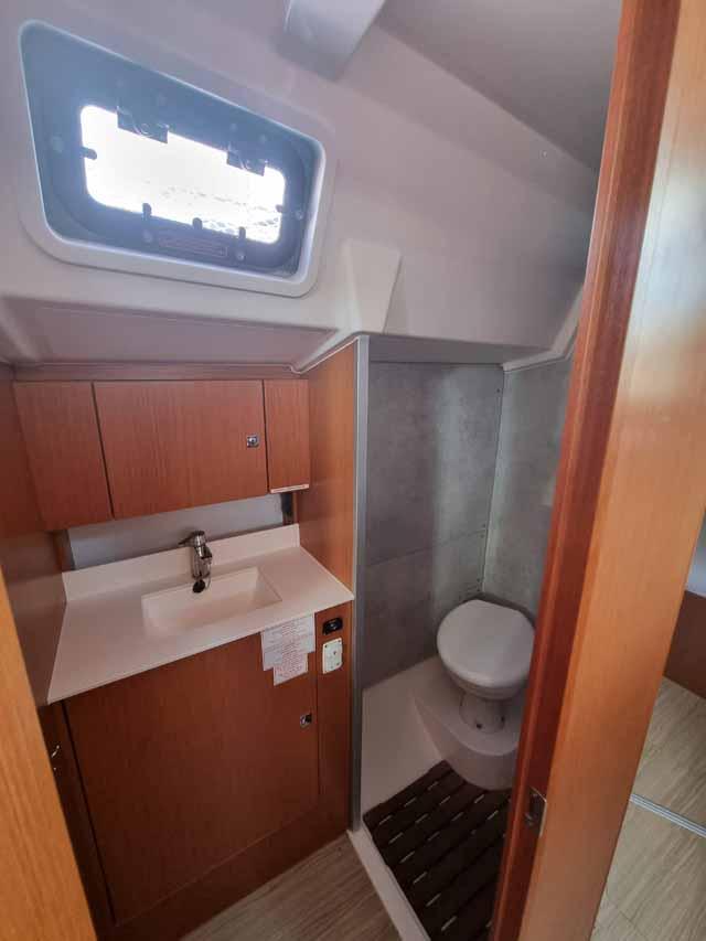 Bavaria C38, picture 12