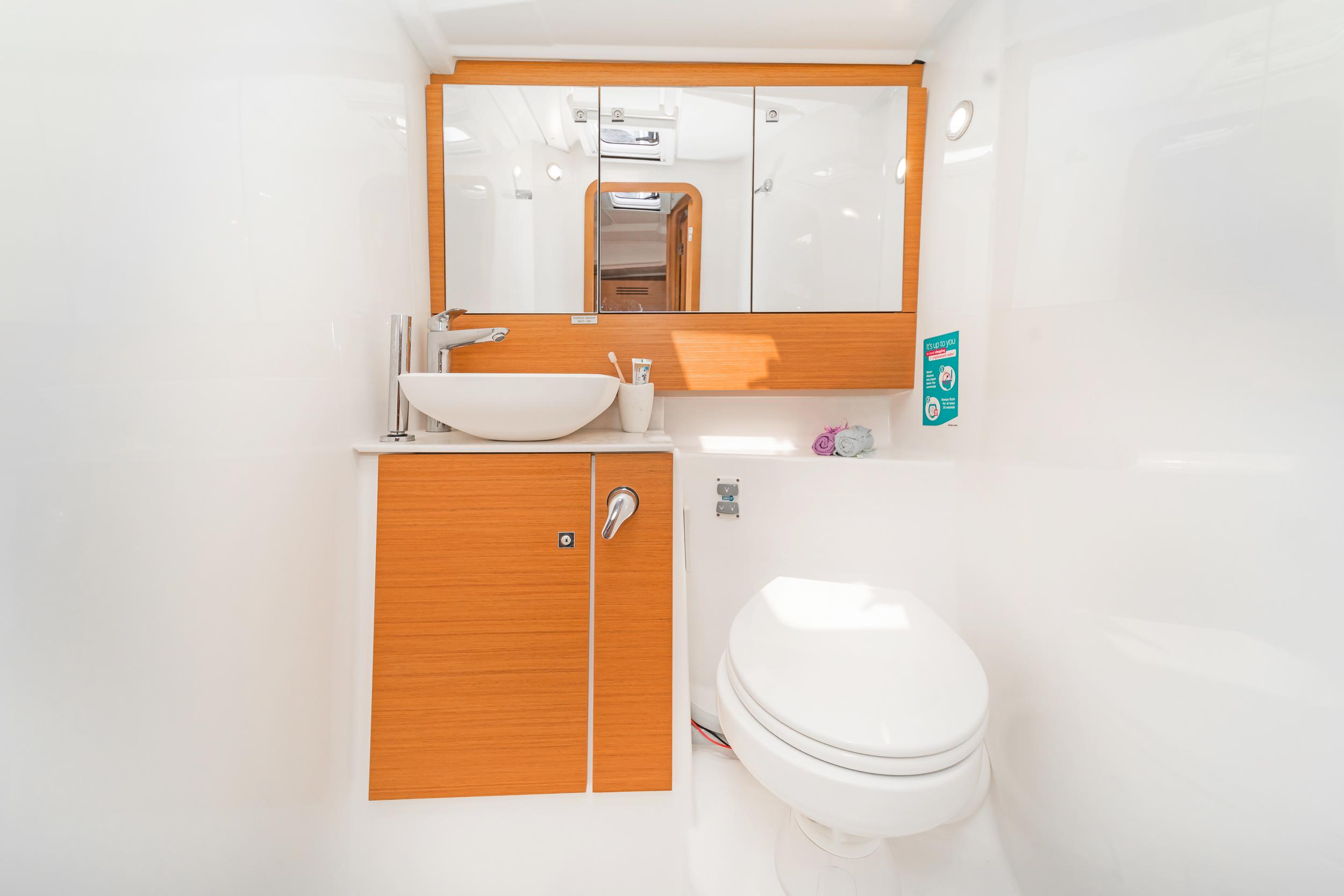 Dufour 430, picture 8