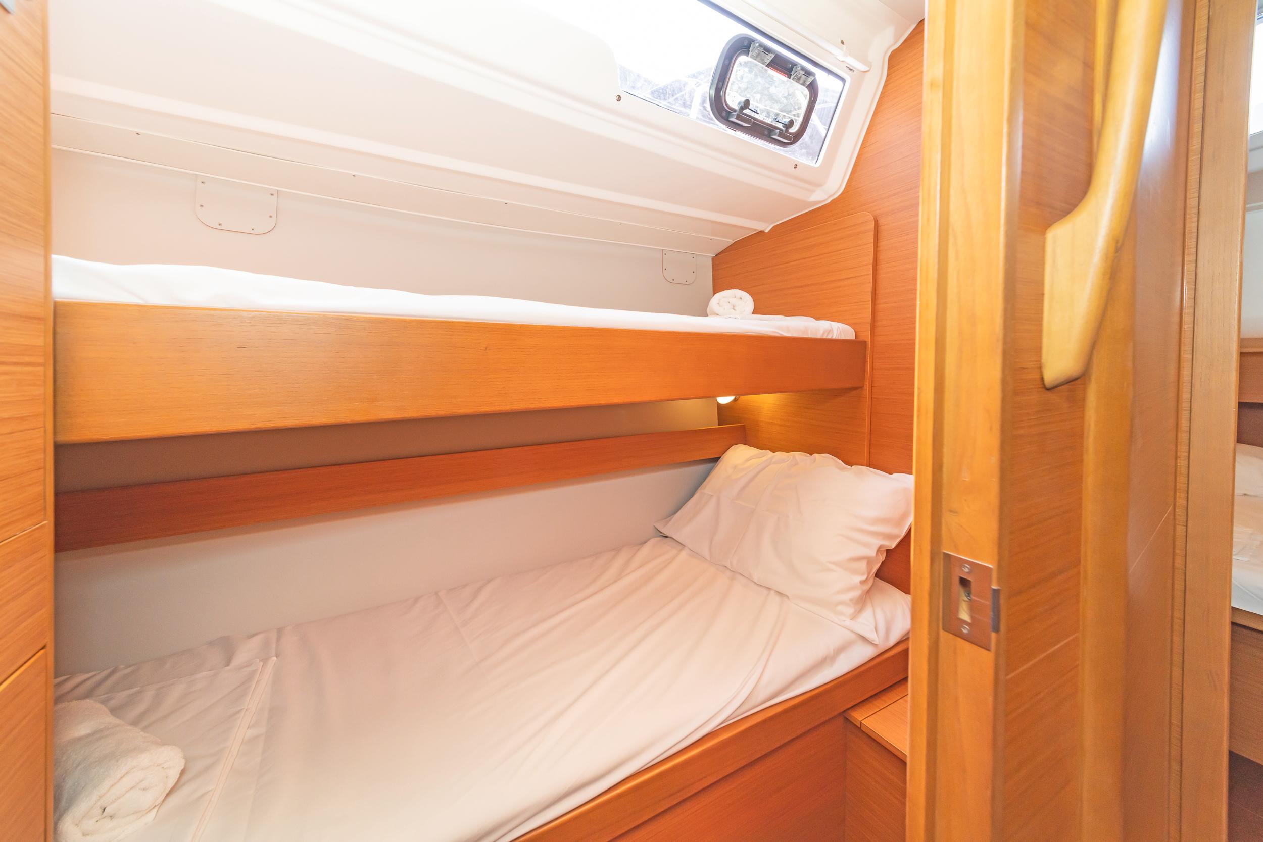 Dufour 430, picture 6