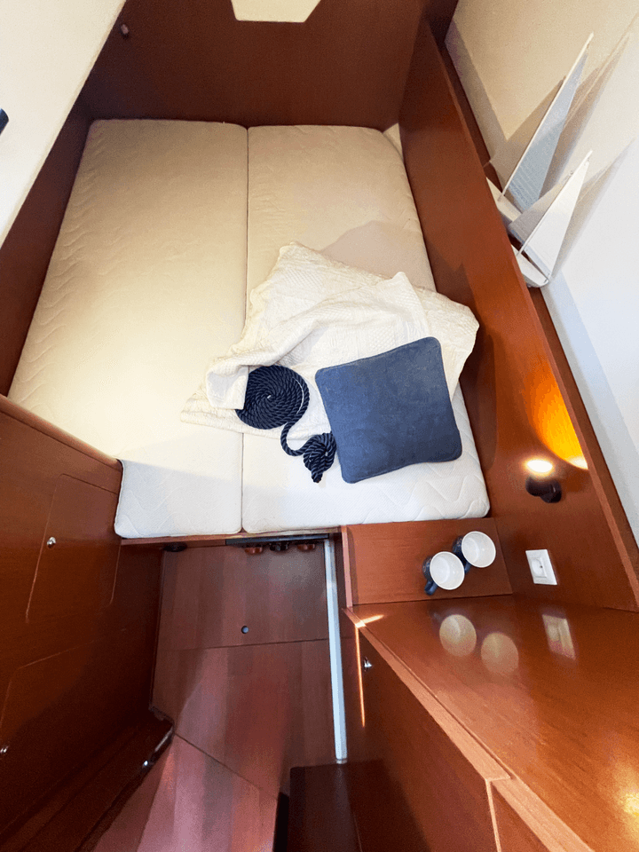 Oceanis 35.1, picture 8