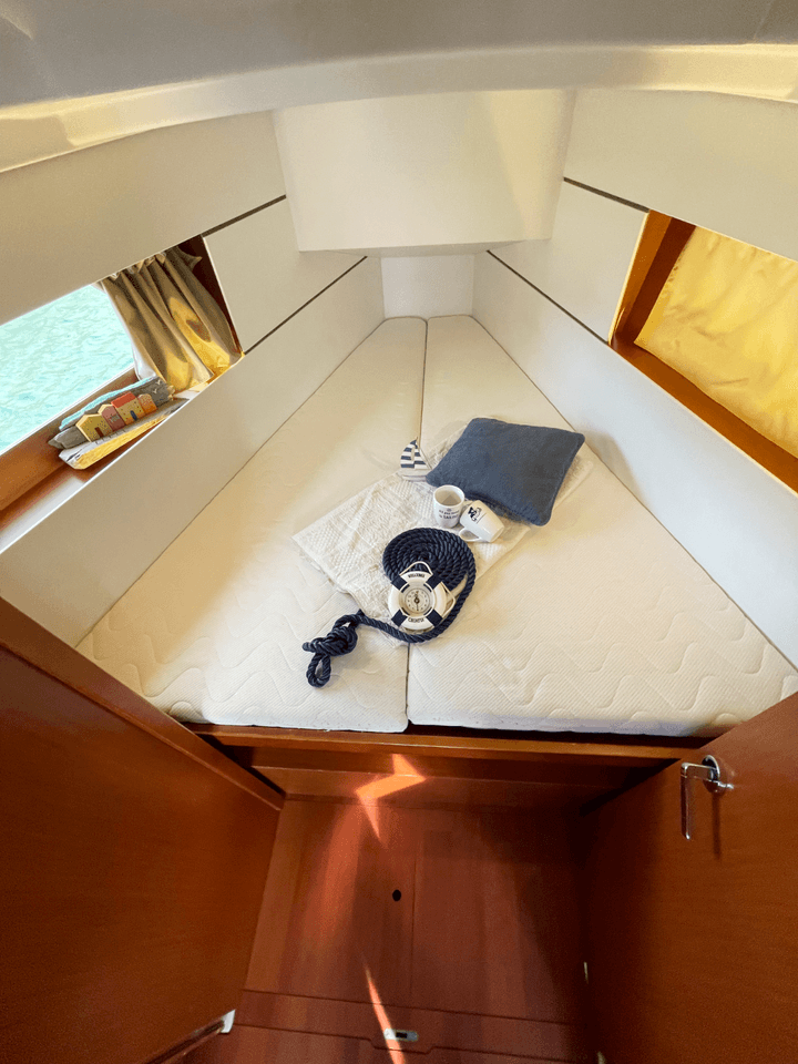 Oceanis 35.1, picture 10