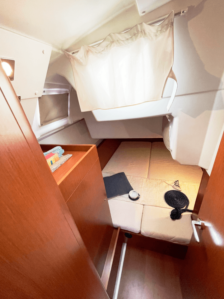 Oceanis 35.1, picture 9