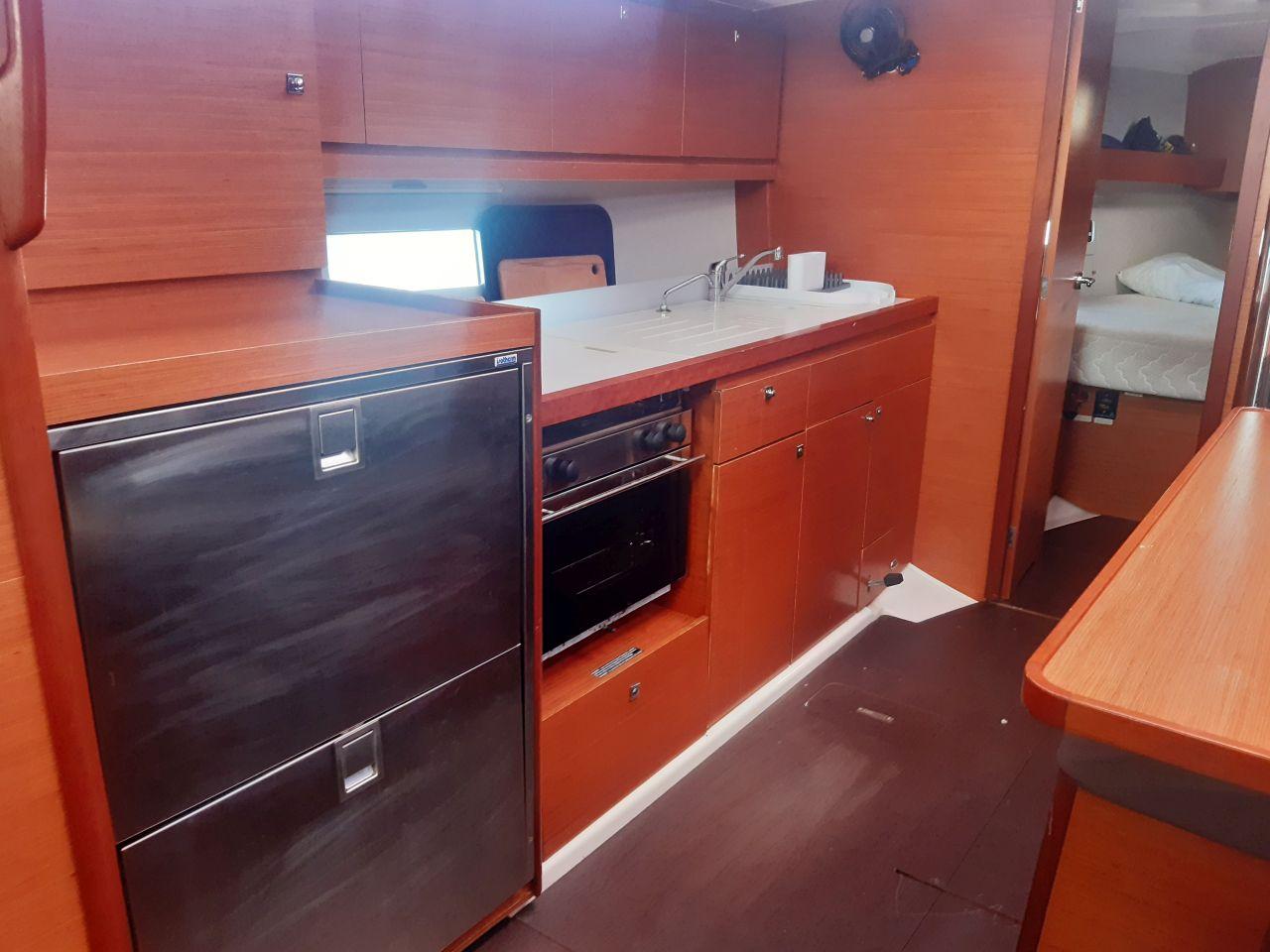 Dufour 390 GL, picture 8