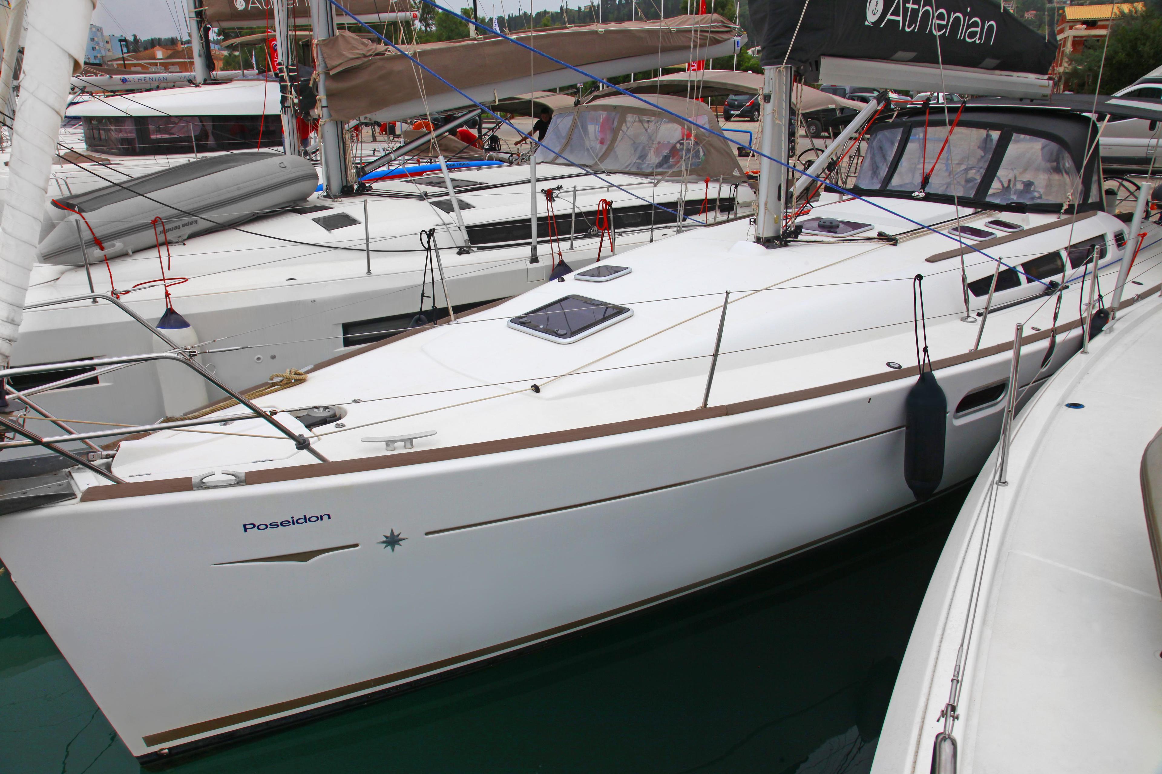 Sun Odyssey 42i, picture 4