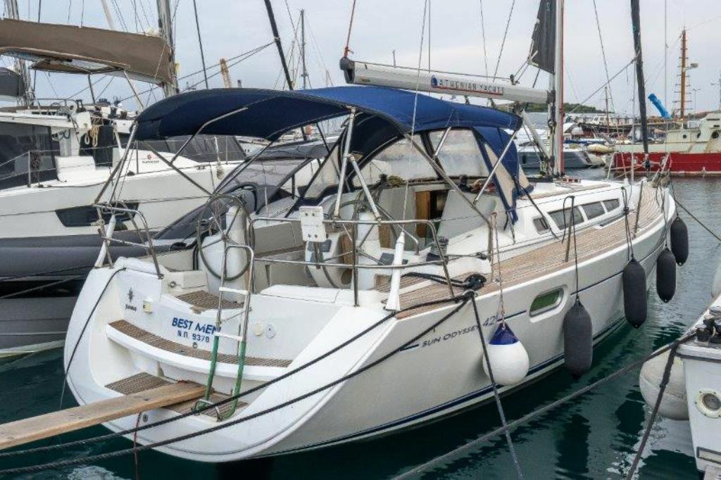 Sun Odyssey 42i, picture 3