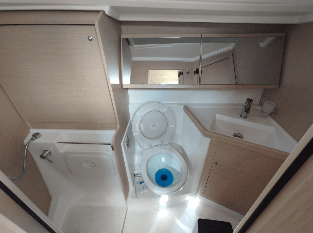 Oceanis 40.1, picture 17