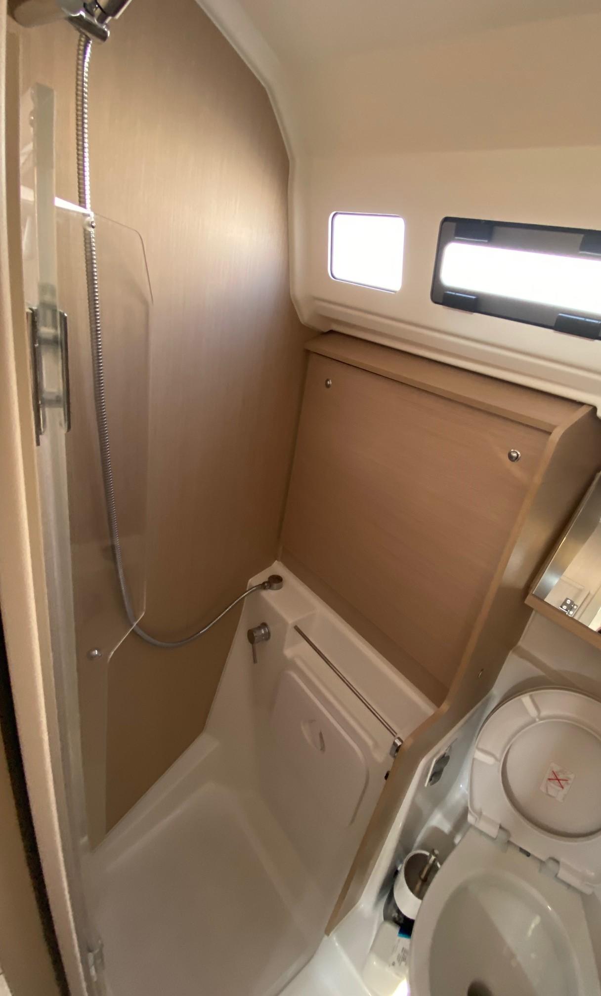 Oceanis 40.1, picture 19