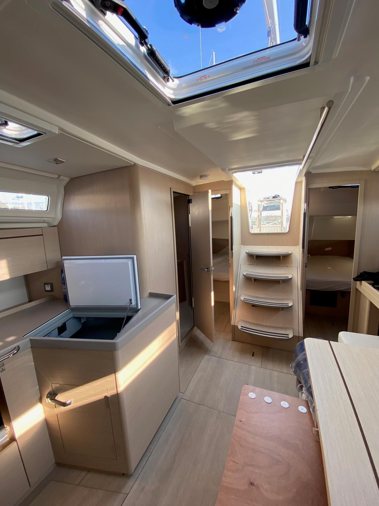 Oceanis 40.1, picture 11