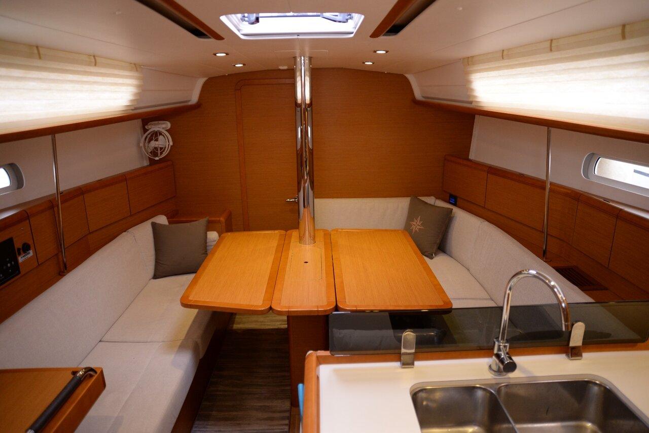 Sun Odyssey 379 - 2 cab., picture 8