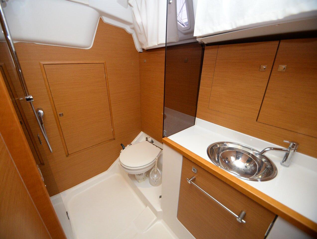 Sun Odyssey 379 - 2 cab., picture 13