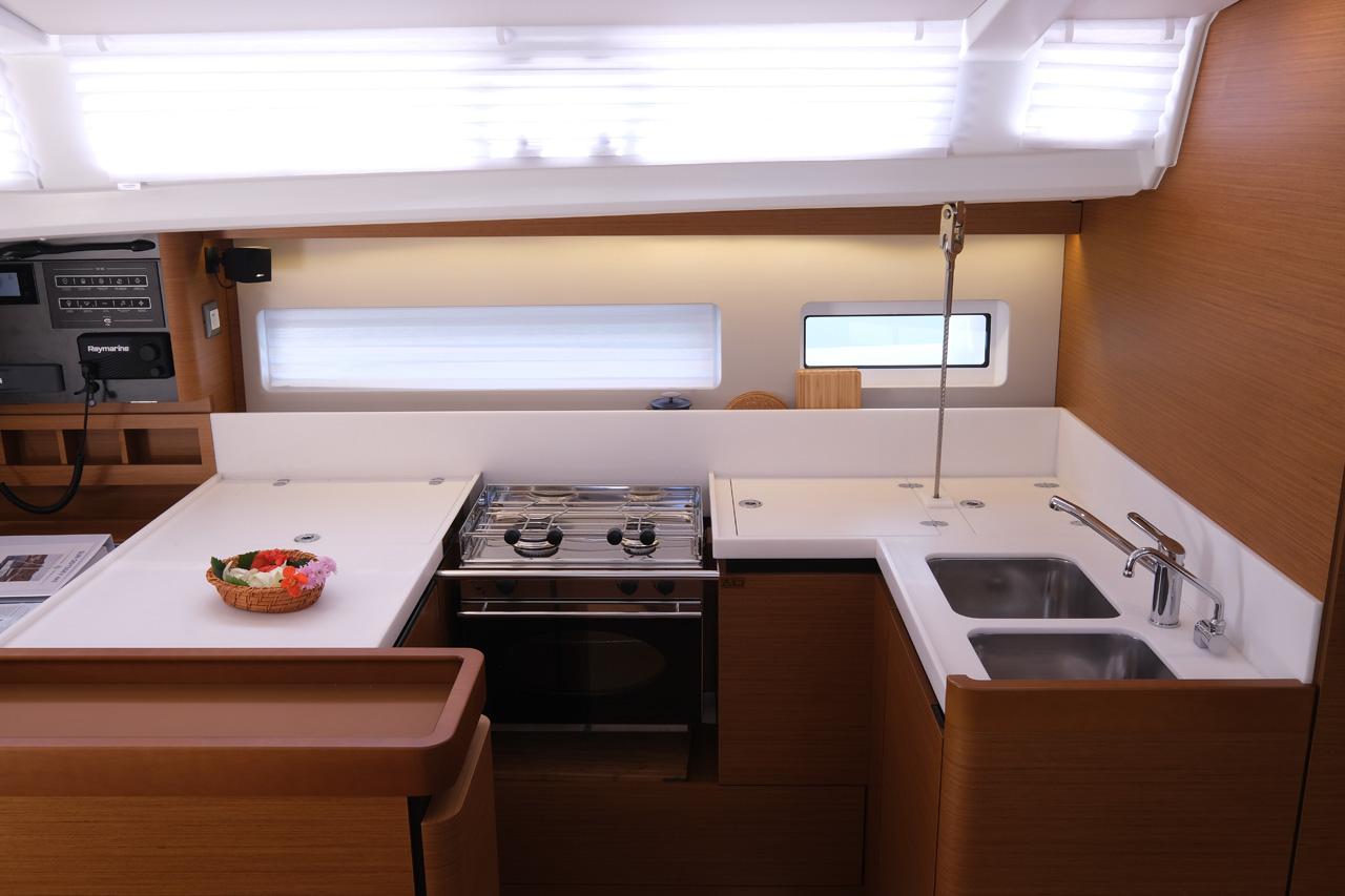 Sun Odyssey 440 - 4 cab., picture 7