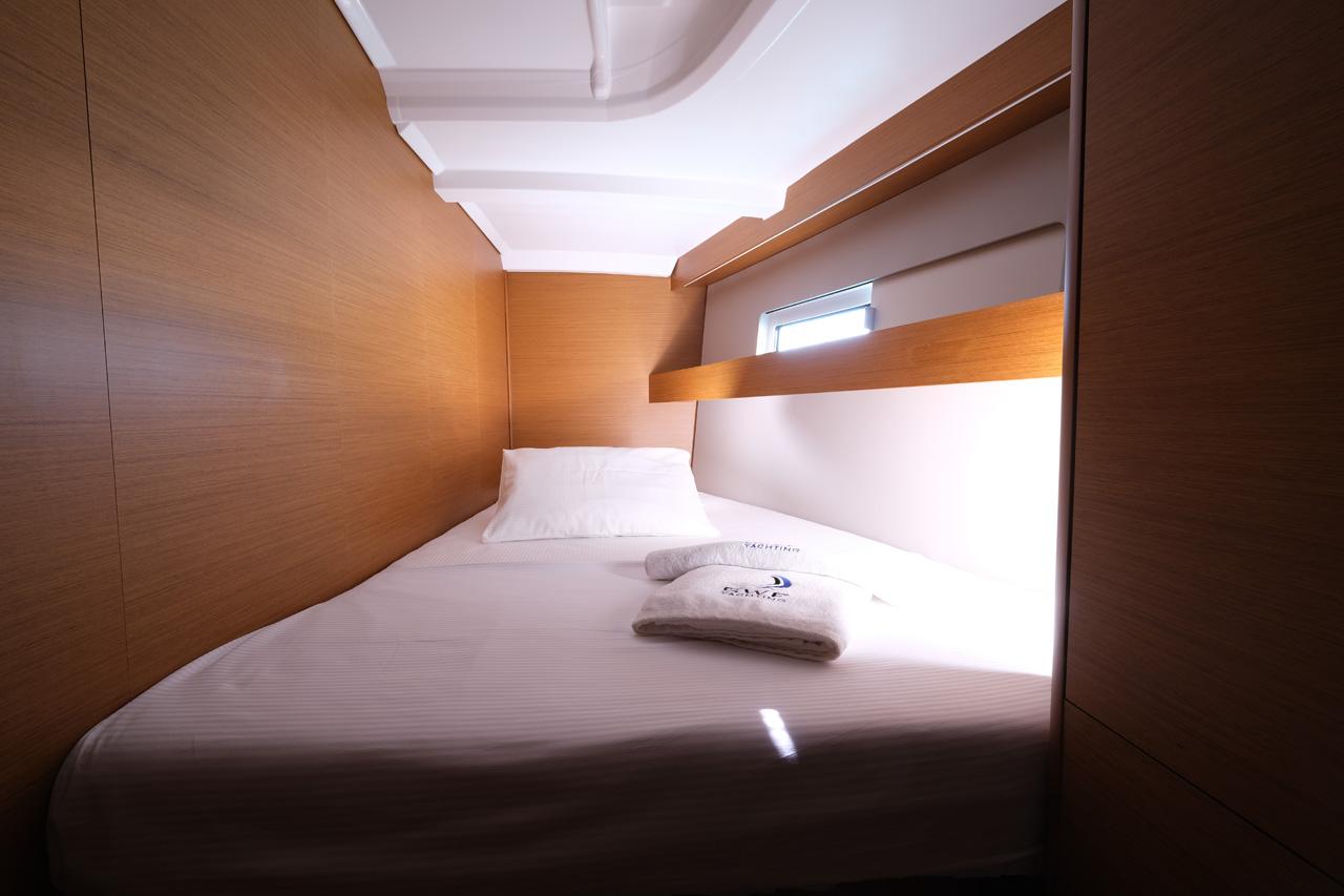 Sun Odyssey 440 - 4 cab., picture 12