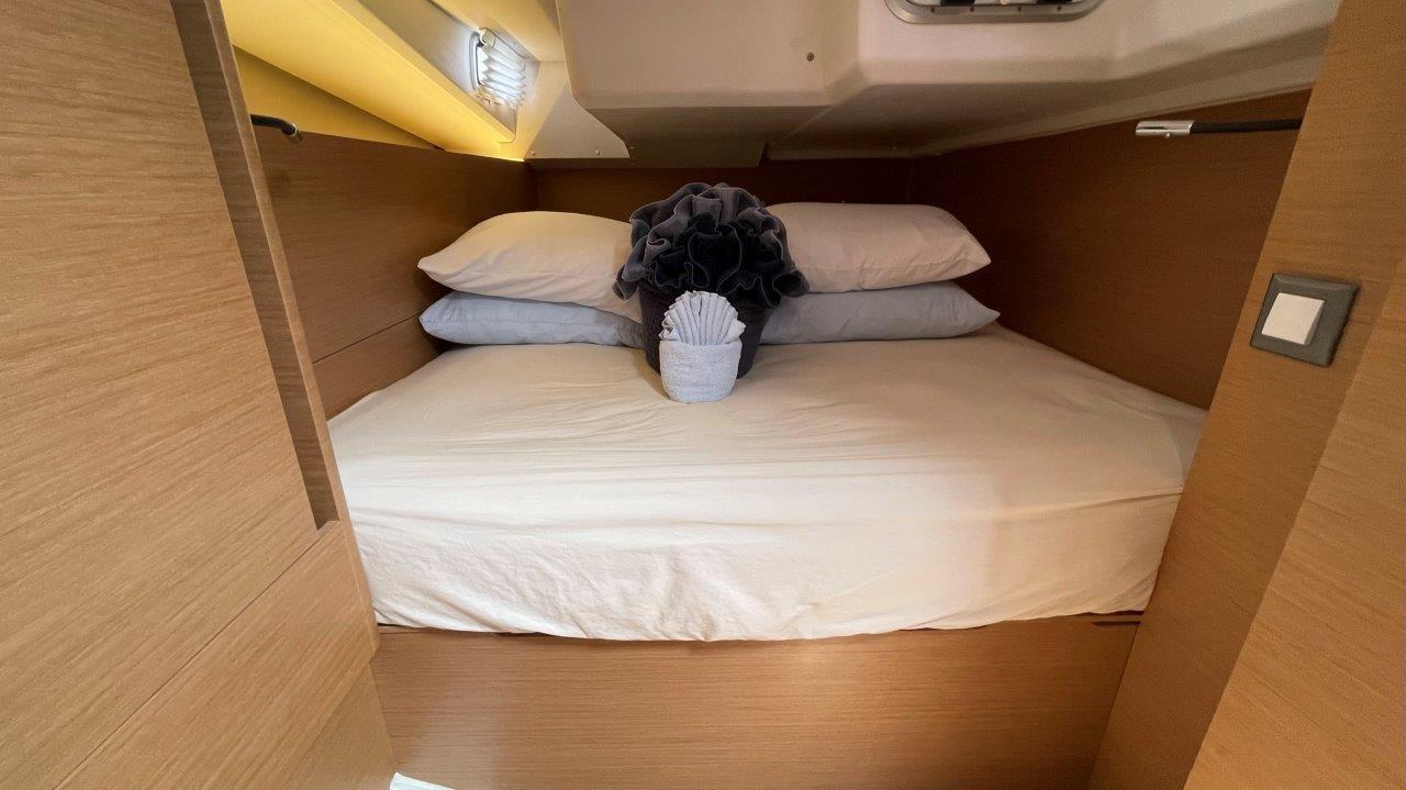 Sun Odyssey 440 - 3 cab., picture 12