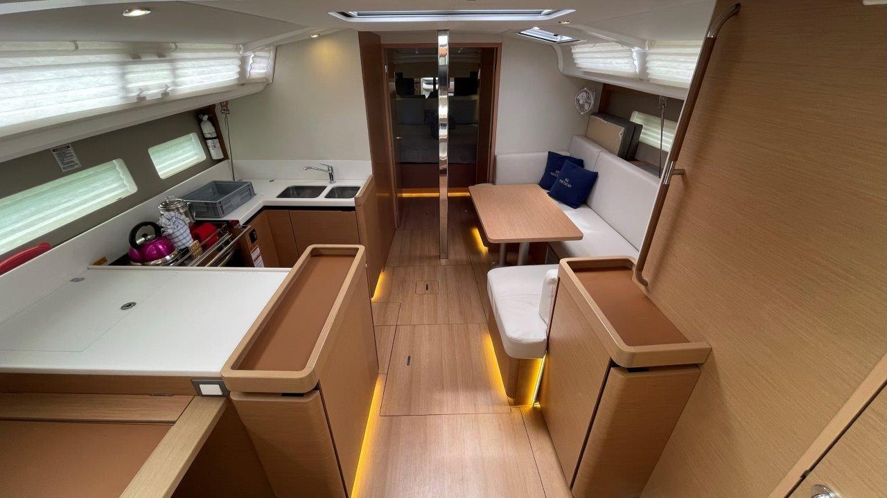 Sun Odyssey 440 - 3 cab., picture 5