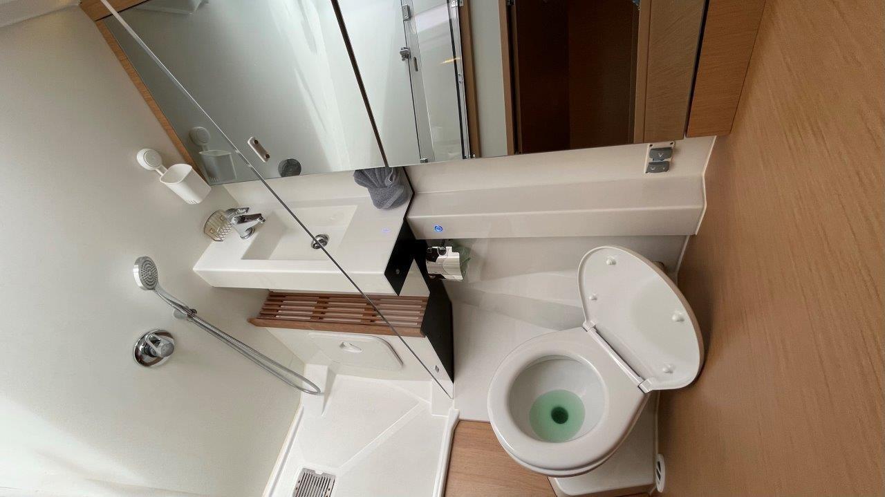 Sun Odyssey 440 - 3 cab., picture 13