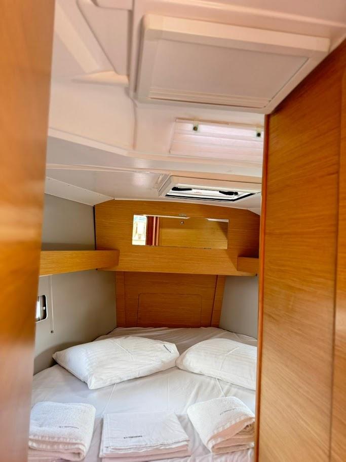 Dufour 390 GL, picture 5