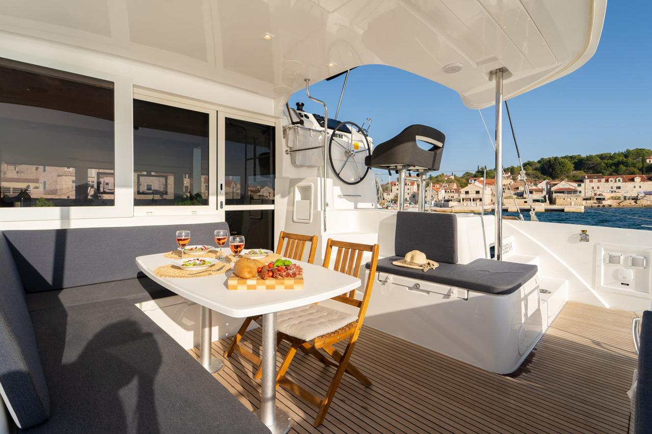 Lagoon 40 - 4 + 2 cab, picture 9