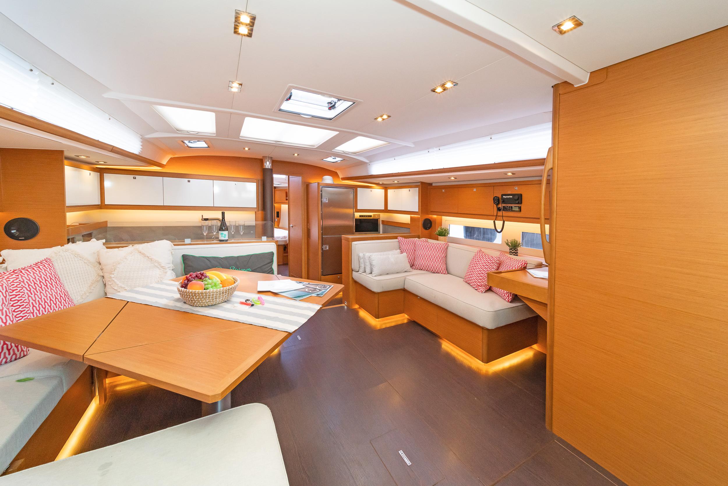 Dufour 530 - 3 + 1 cab., picture 11