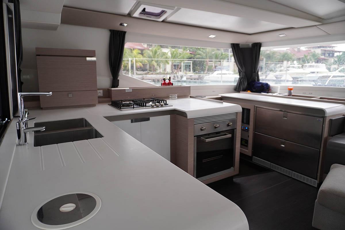 Fountaine Pajot Tanna 47 - 5 + 1 cab., picture 11