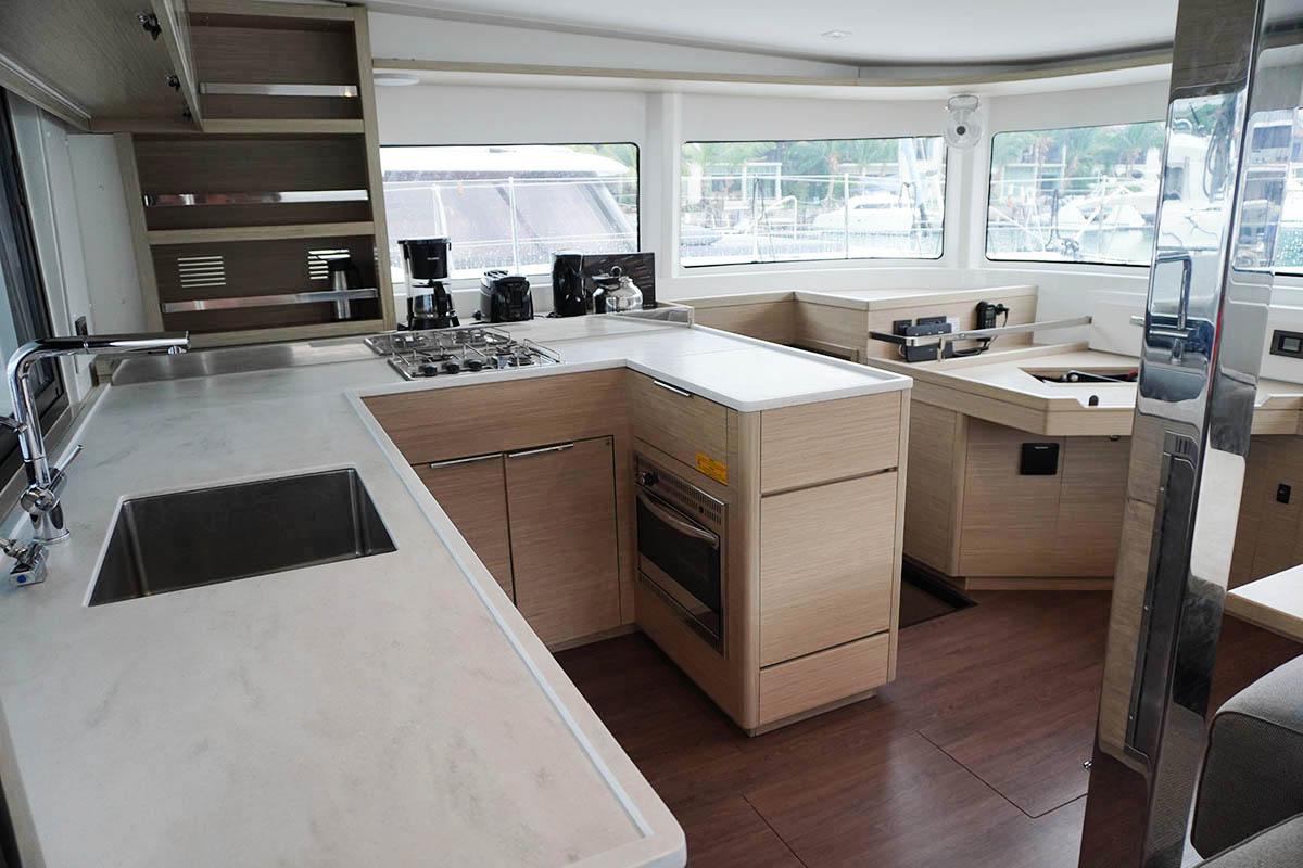 Lagoon 46 - 4 + 2 cab., picture 9