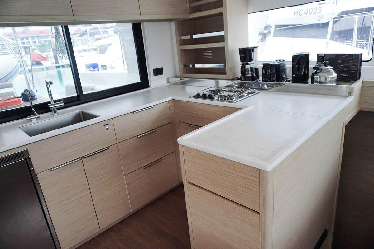 Lagoon 46 - 4 + 2 cab., picture 11