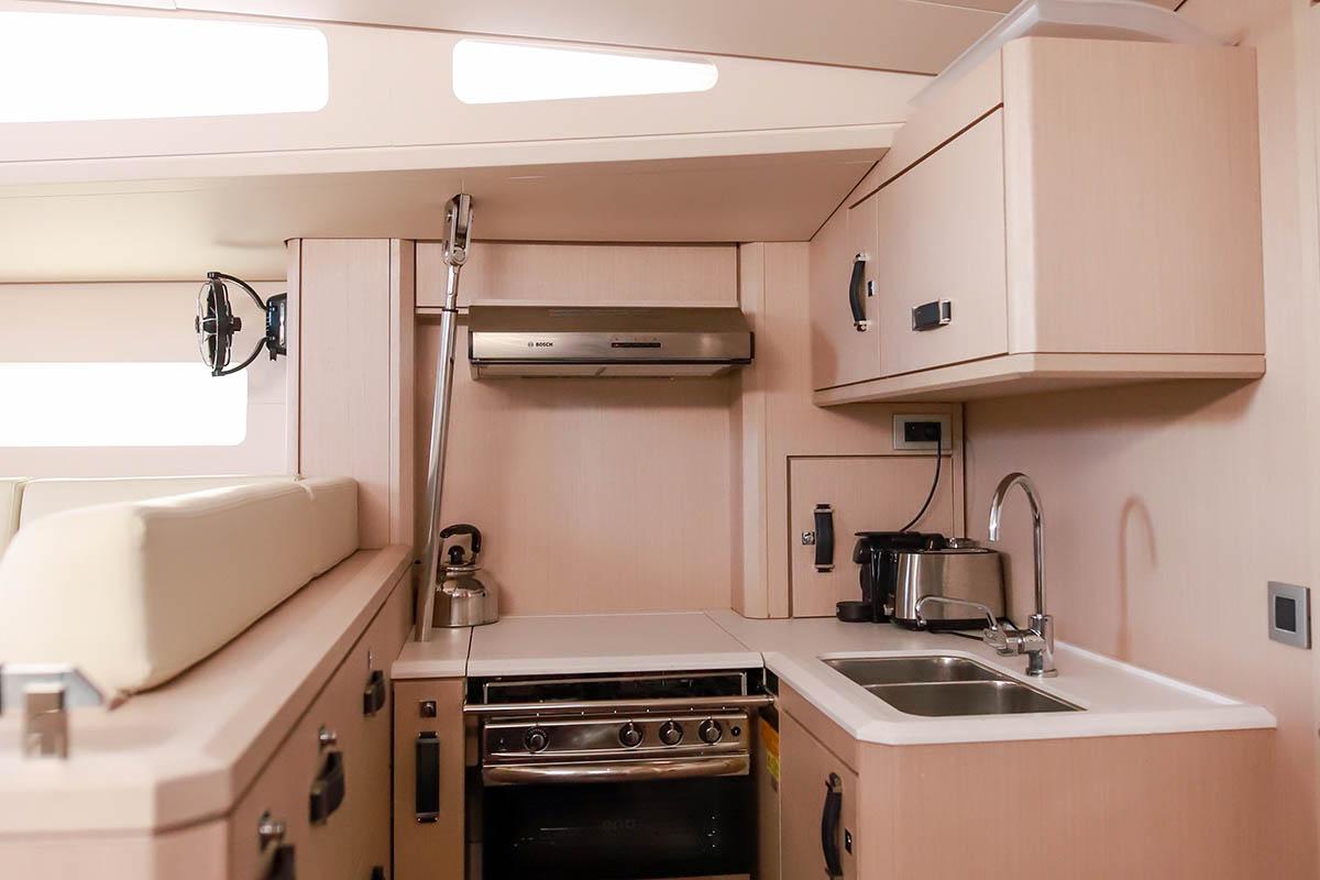 Jeanneau 60, picture 12