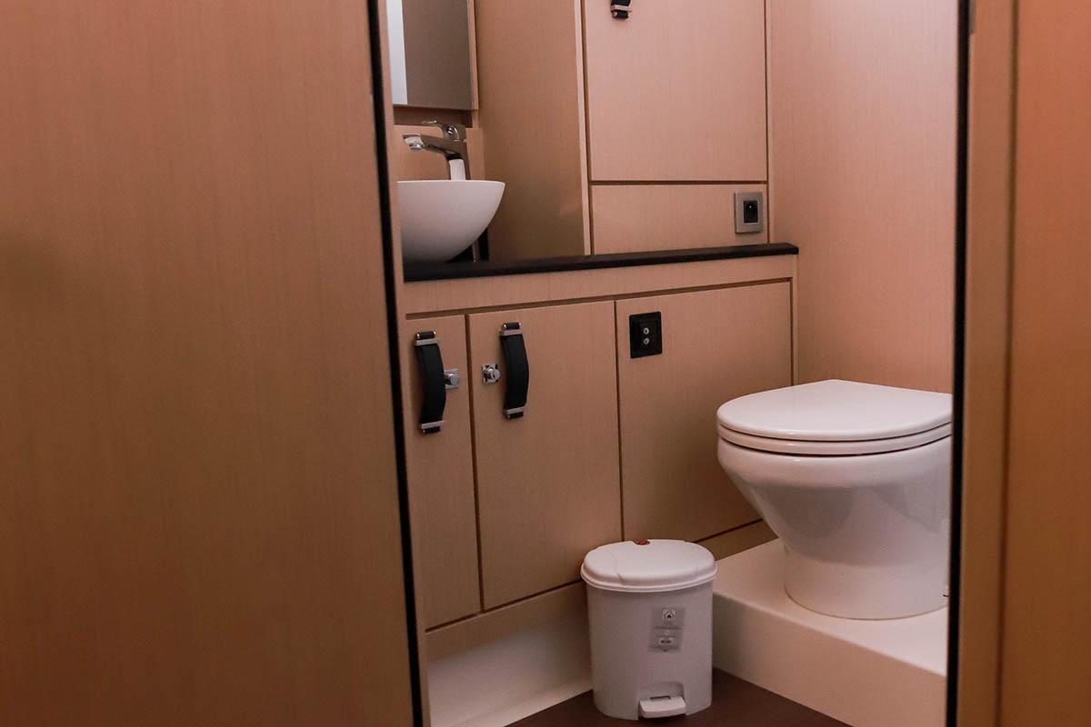 Jeanneau 60, picture 22