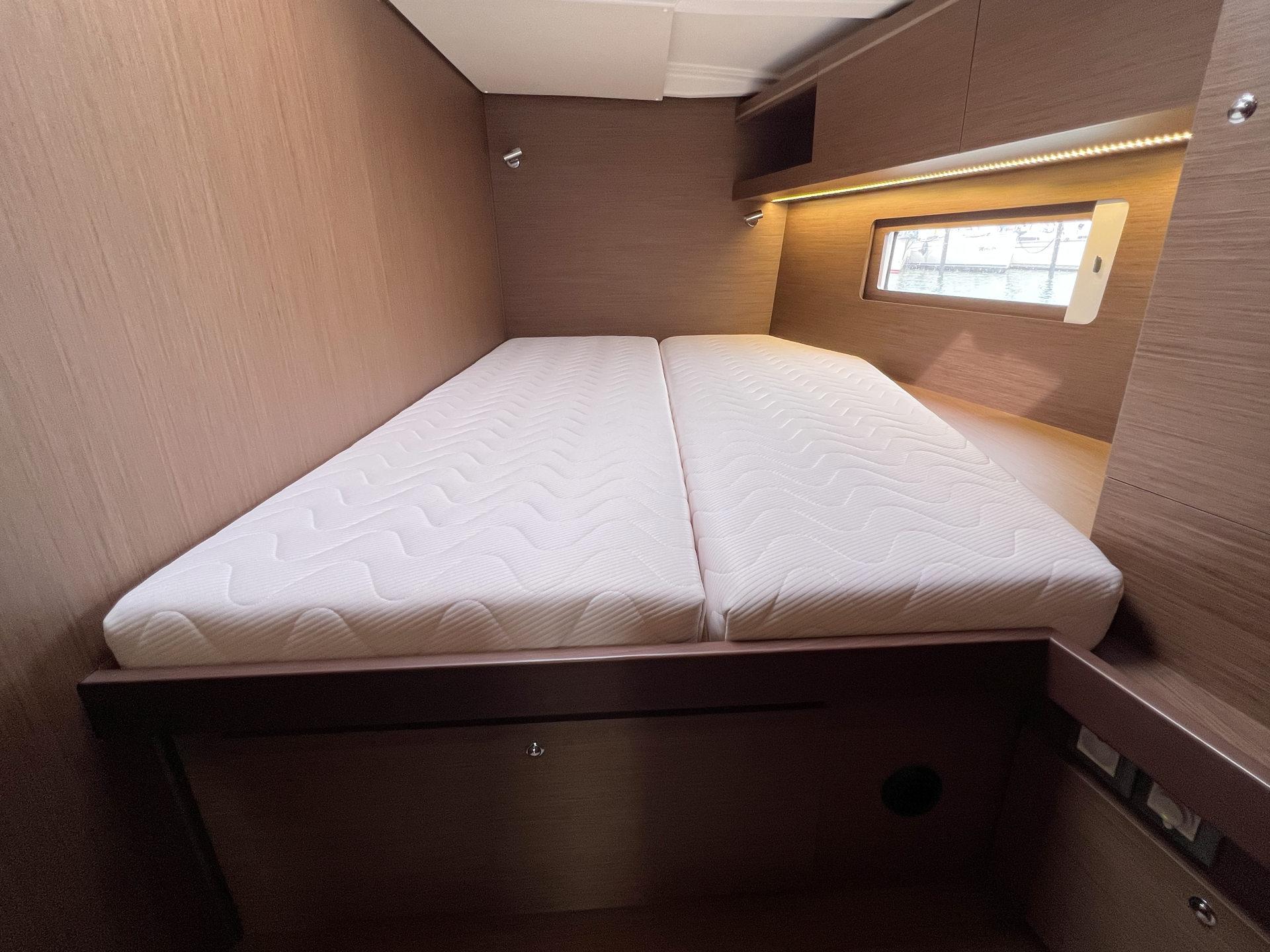 Oceanis 51.1, picture 17