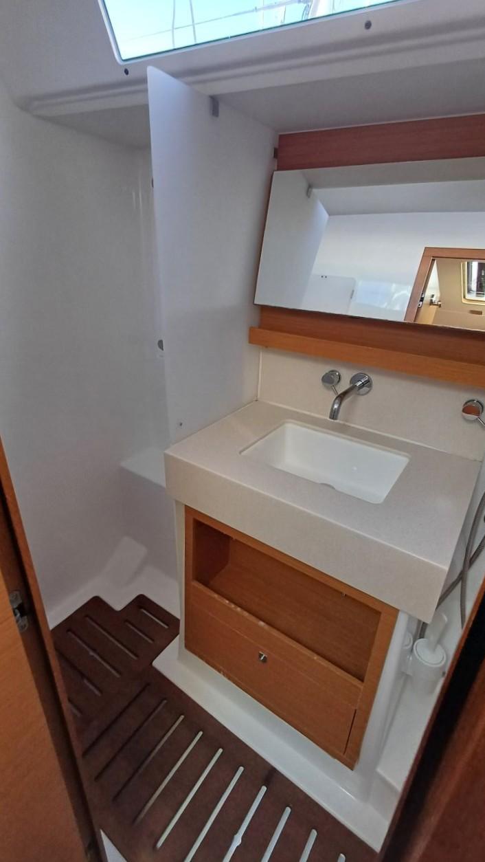 Dufour 470 - 4 + 1 cab., picture 8