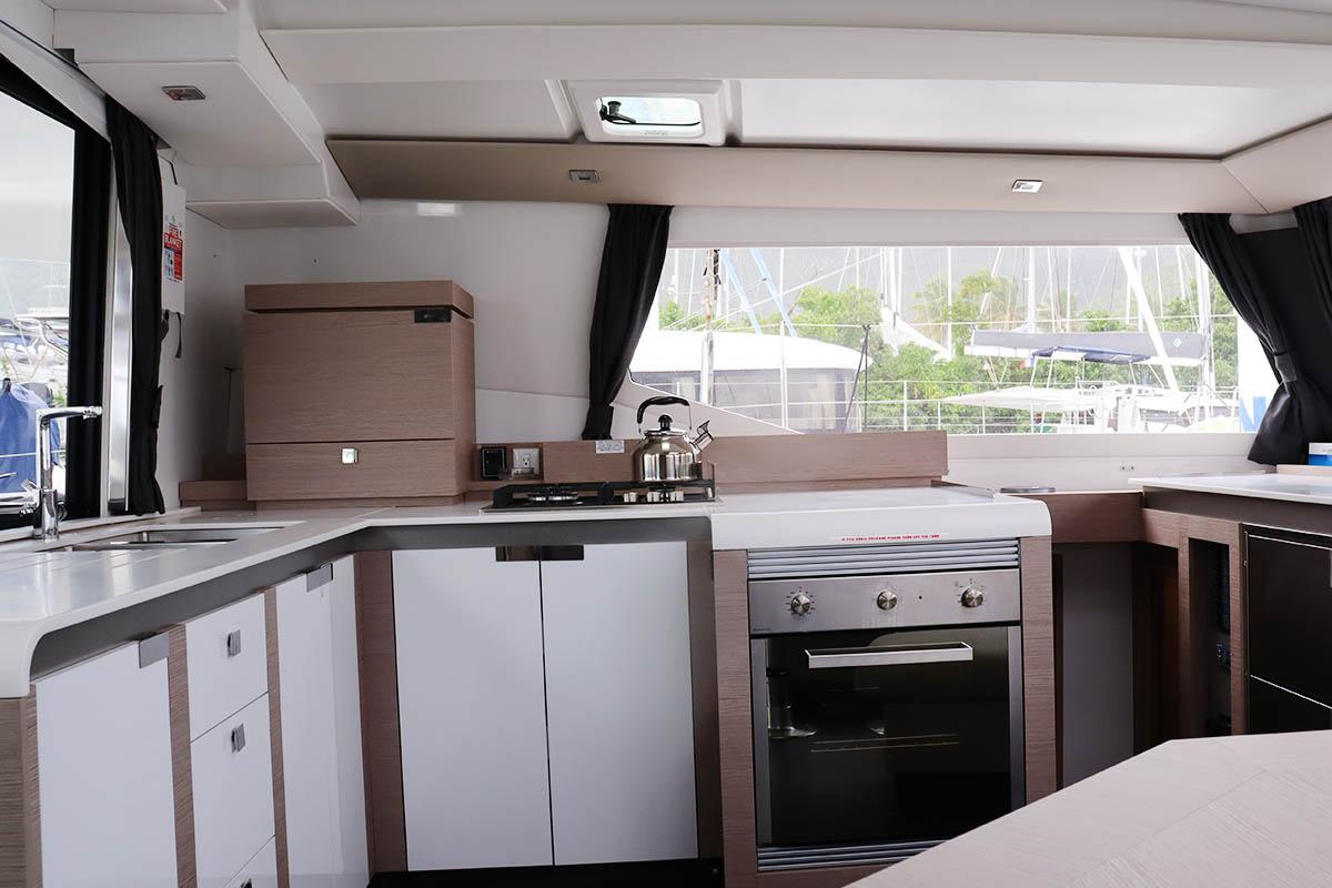 Fountaine Pajot Tanna 47 - 5 + 1 cab., picture 14