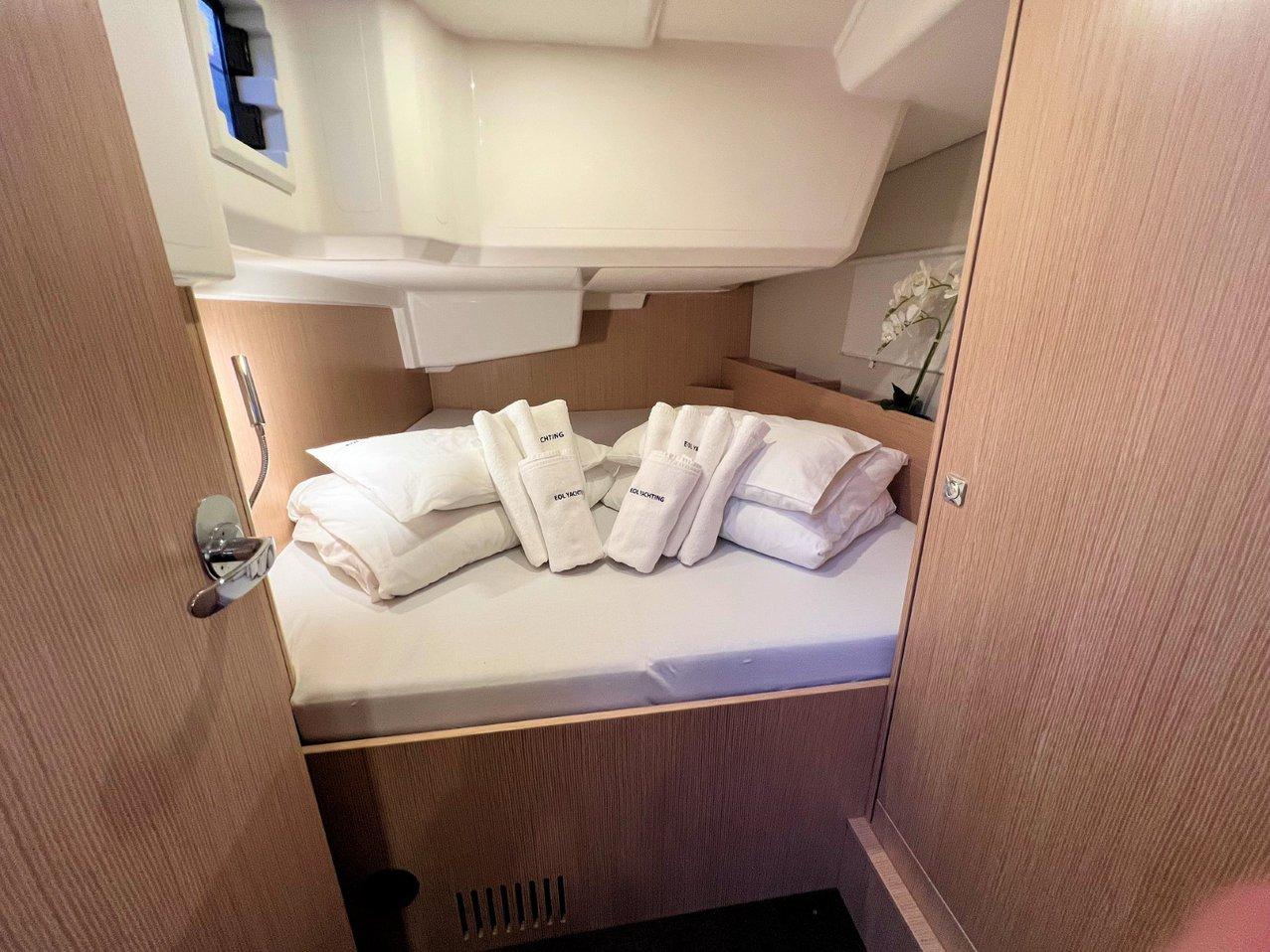 Bavaria C38, picture 30