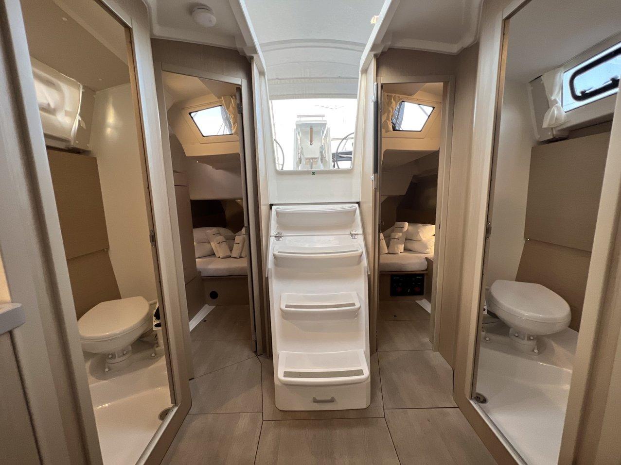 Oceanis 38.1, picture 35