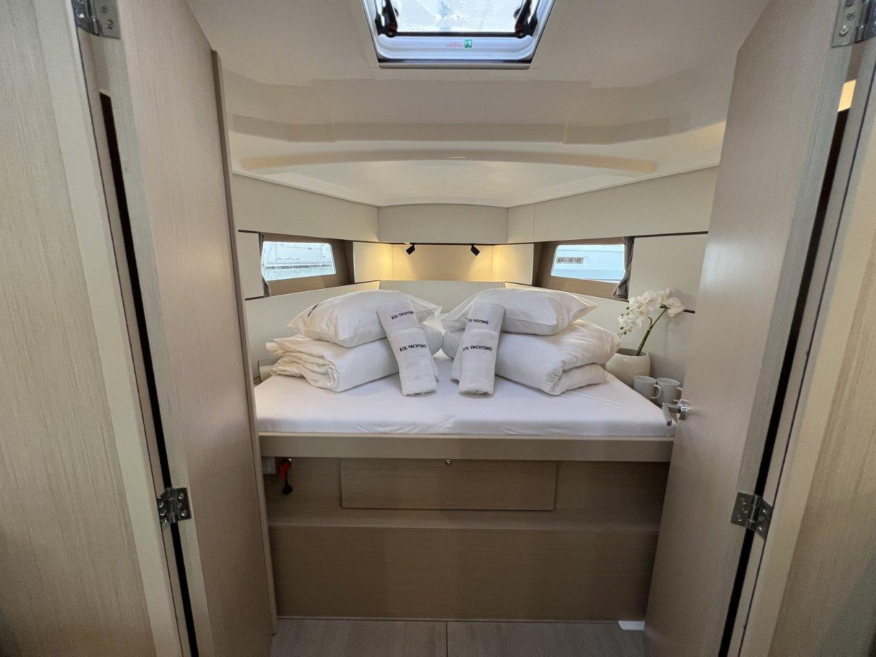 Oceanis 38.1, picture 31