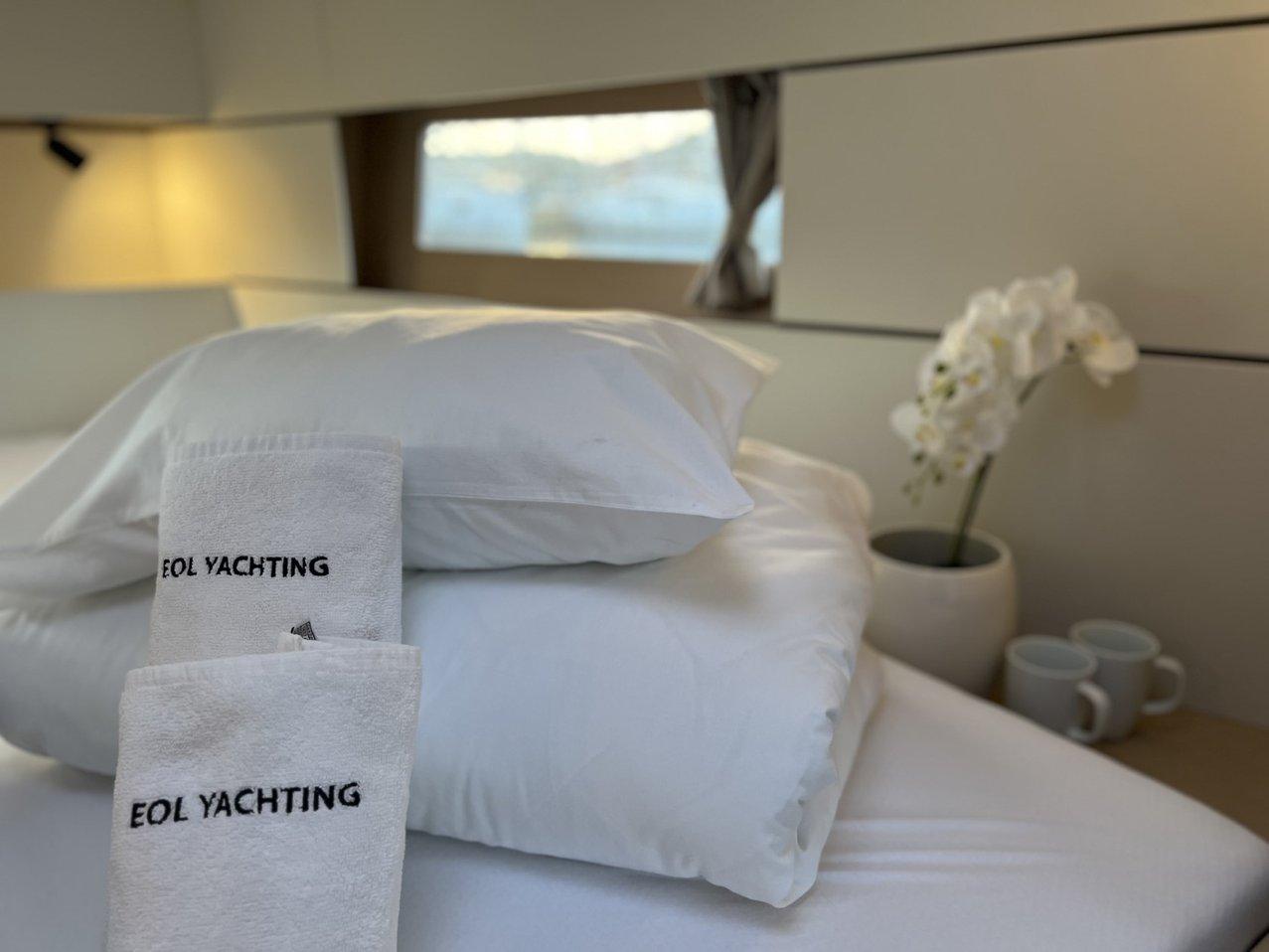 Oceanis 38.1, picture 33