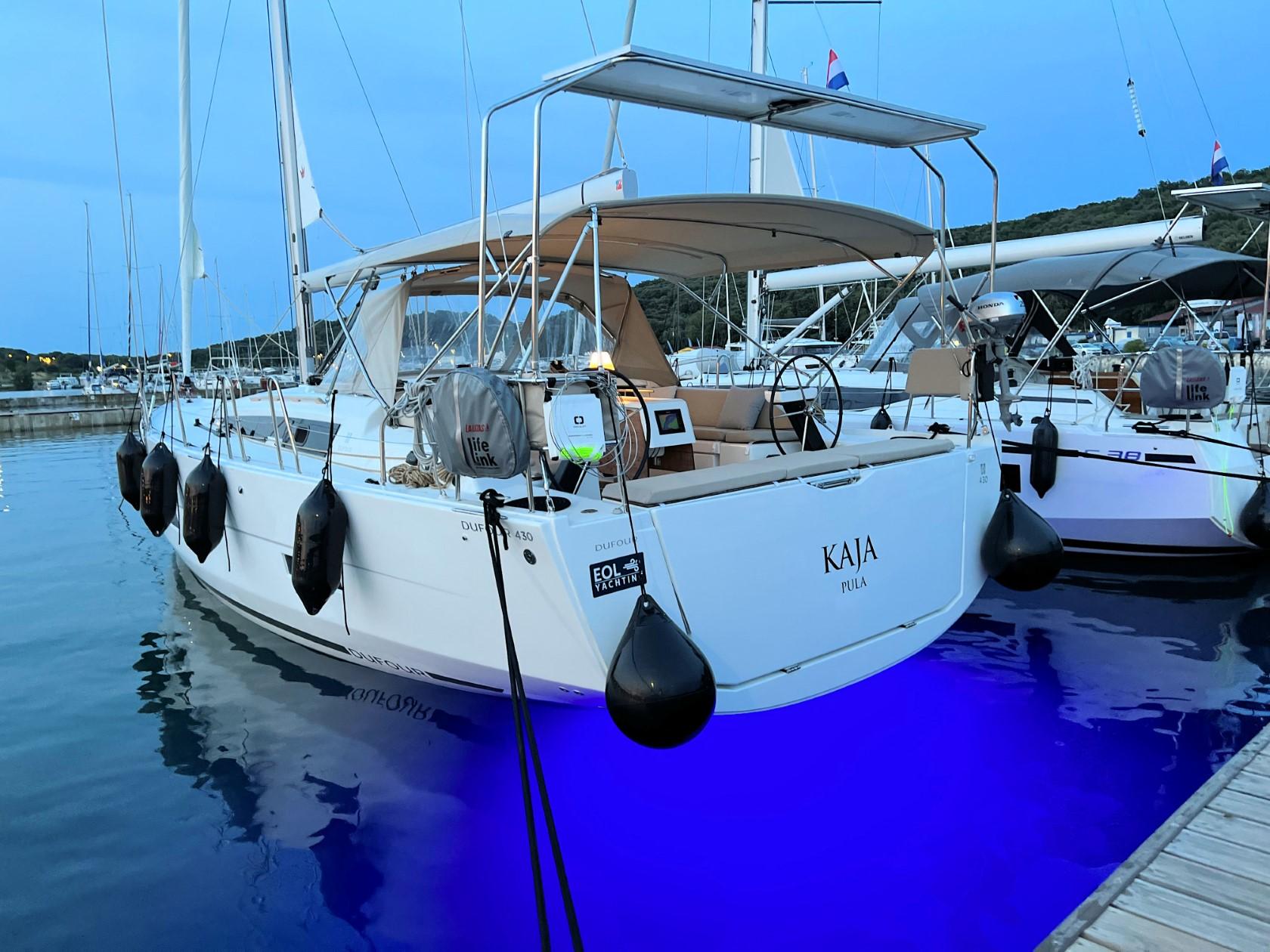 Dufour 430 GL, picture 3