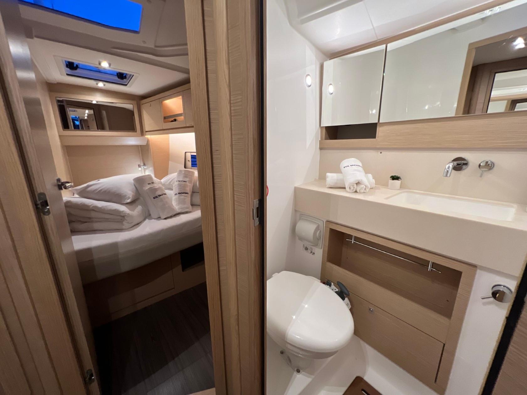 Dufour 470 - 5 cab., picture 43