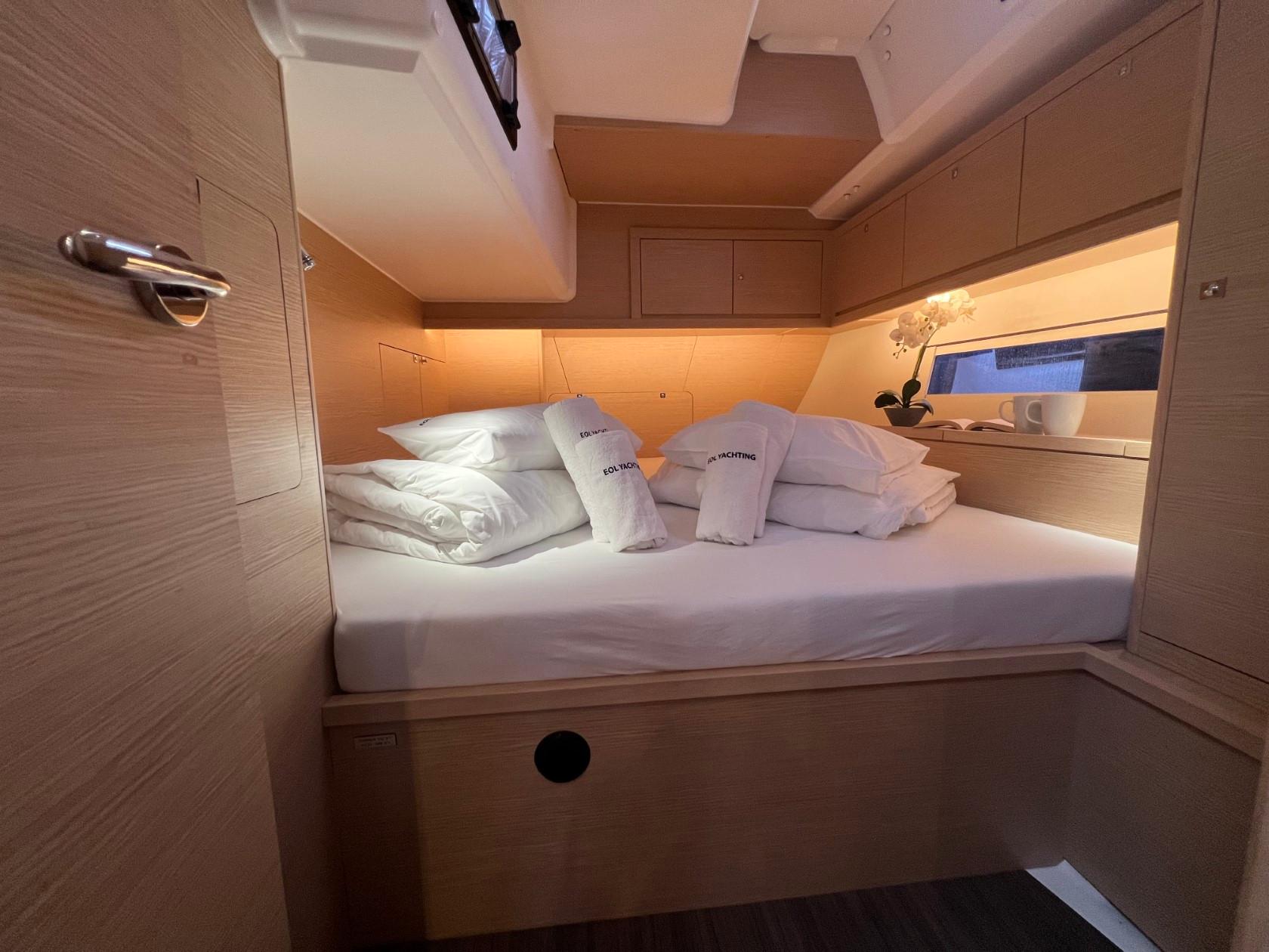Dufour 470 - 5 cab., picture 37