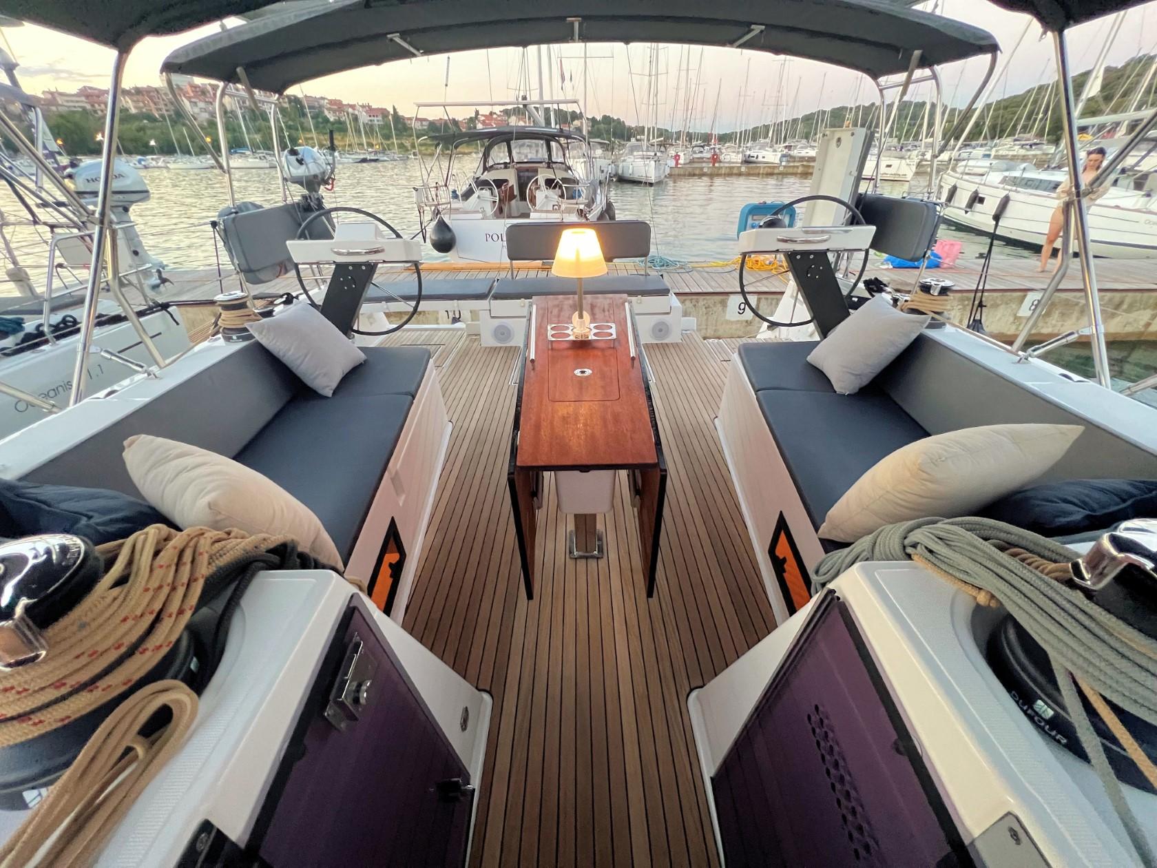 Dufour 470 - 5 cab., picture 15