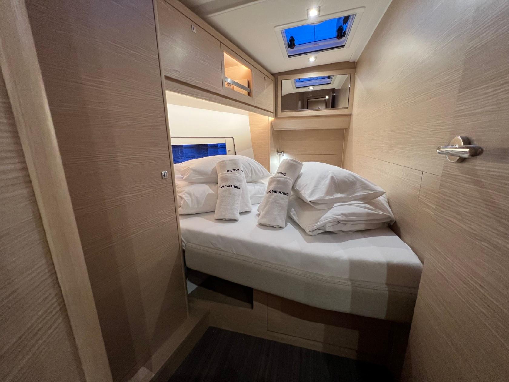 Dufour 470 - 5 cab., picture 44