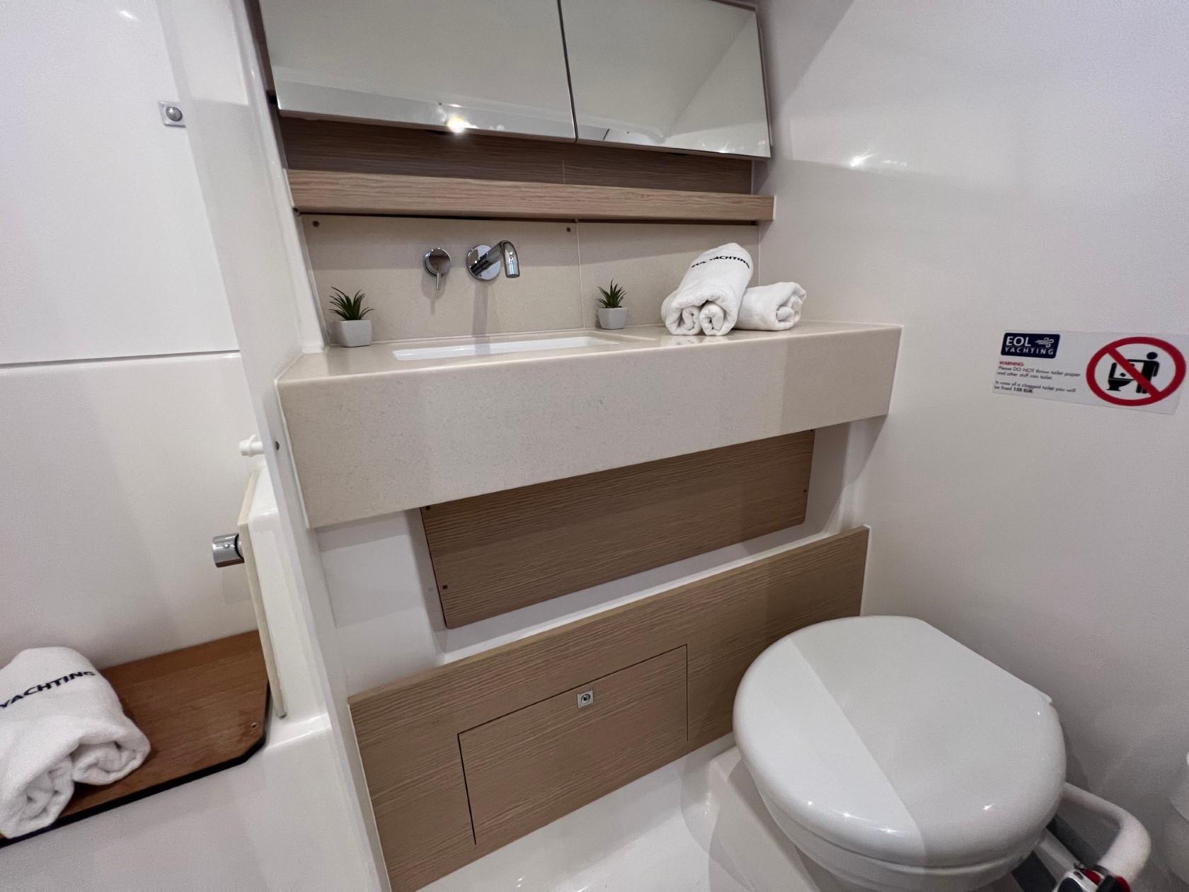 Dufour 470 - 5 cab., picture 39