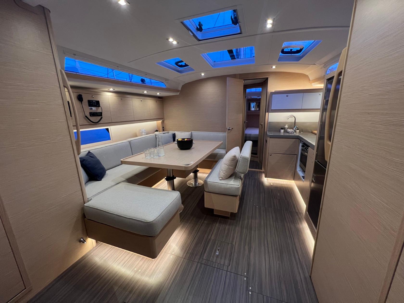 Dufour 470 - 5 cab., picture 26