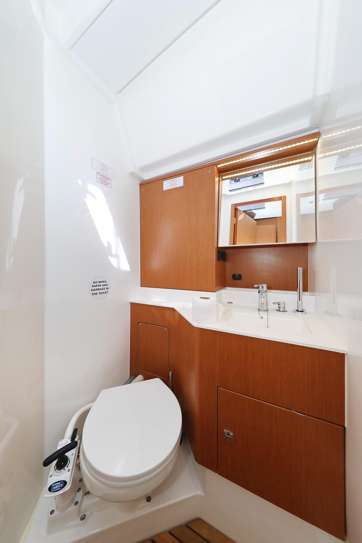 Bavaria C50 Style - 4 + 1 cab., picture 21