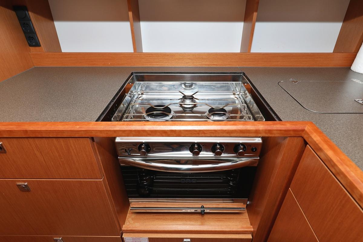 Bavaria C50 Style - 4 + 1 cab., picture 17