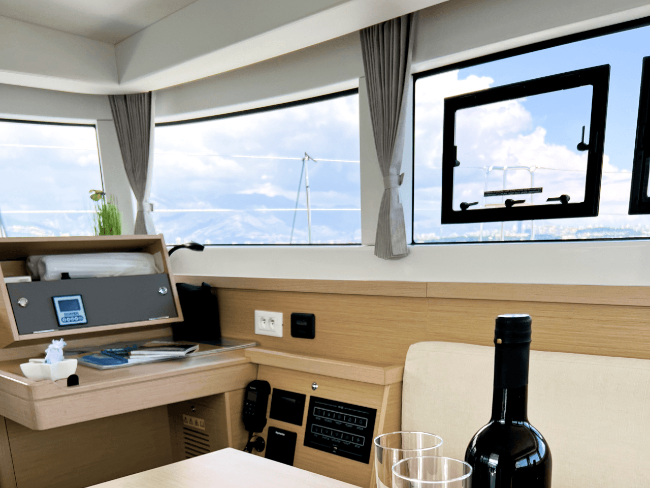 Lagoon 40 - 4 + 2 cab, picture 11