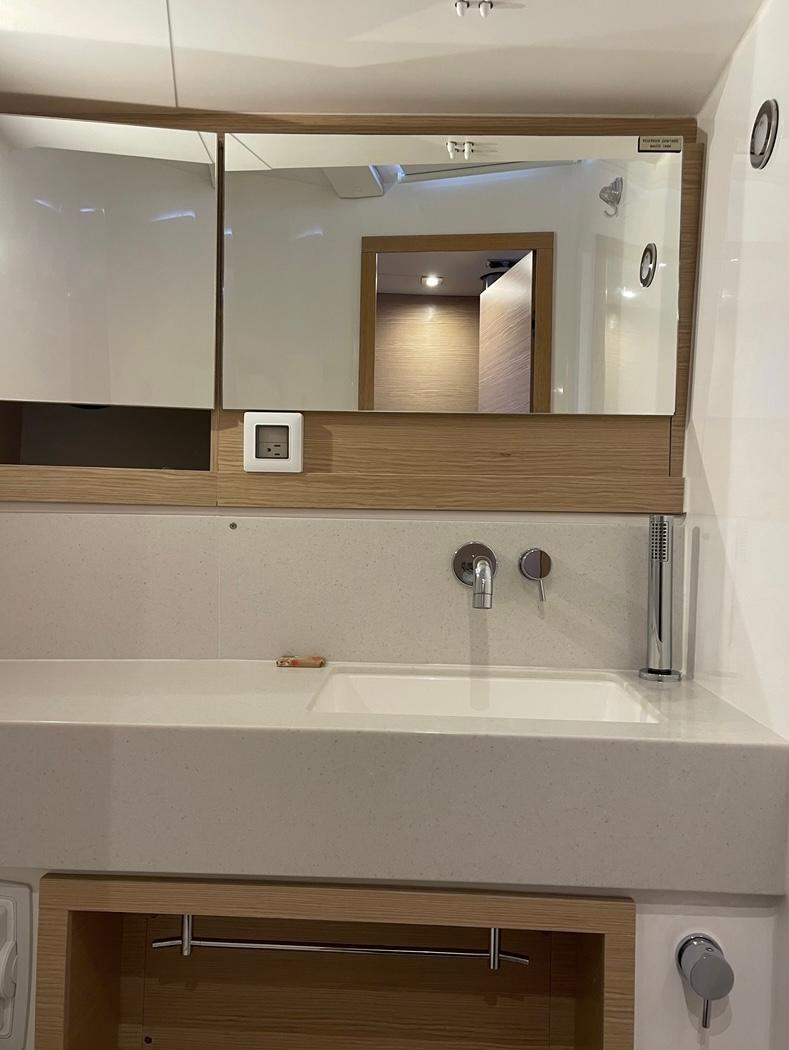 Dufour 470 - 3 cab., picture 15