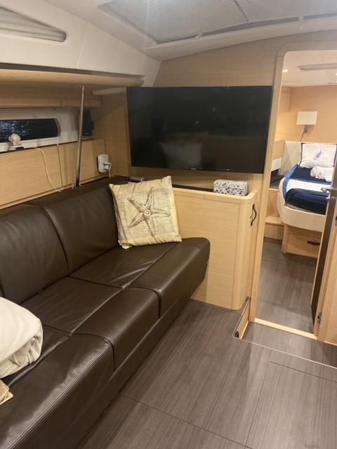 Jeanneau 58 - Padraigin II, picture 8