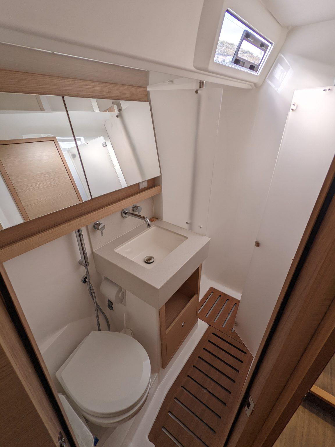 Dufour 430, picture 15