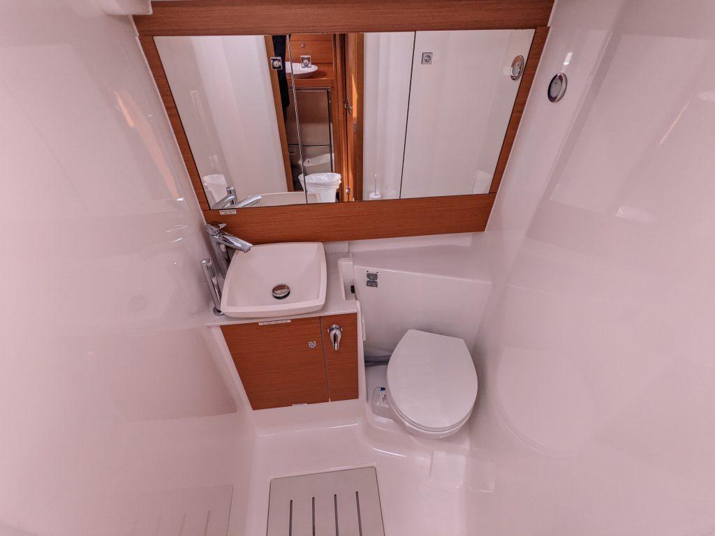 Dufour 430, picture 16